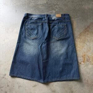 Vintage Y2K Akademiks Hip-Hop Streetwear Essential Medium Wash Baggy Jean Shorts